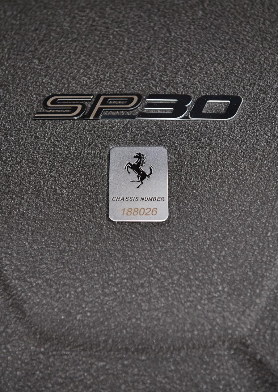 Логотип Ferrari SP30 2012 года  (фото 24 из 117)